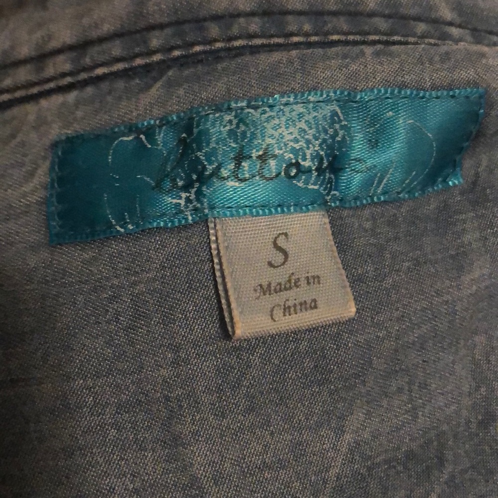 Button down (small) - Picture 4 of 5